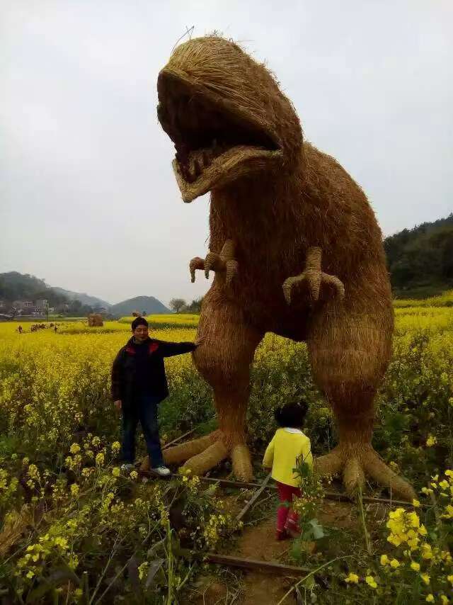 重庆重庆稻草人雕塑